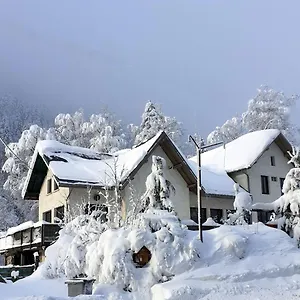 https://les-ateliers-du-cucheron.hotels-rhonealpes.com